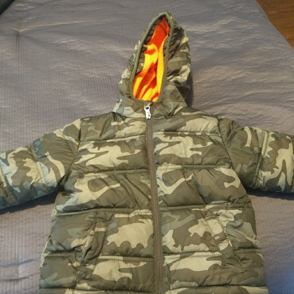 Boys camo winter jacket size 24 months